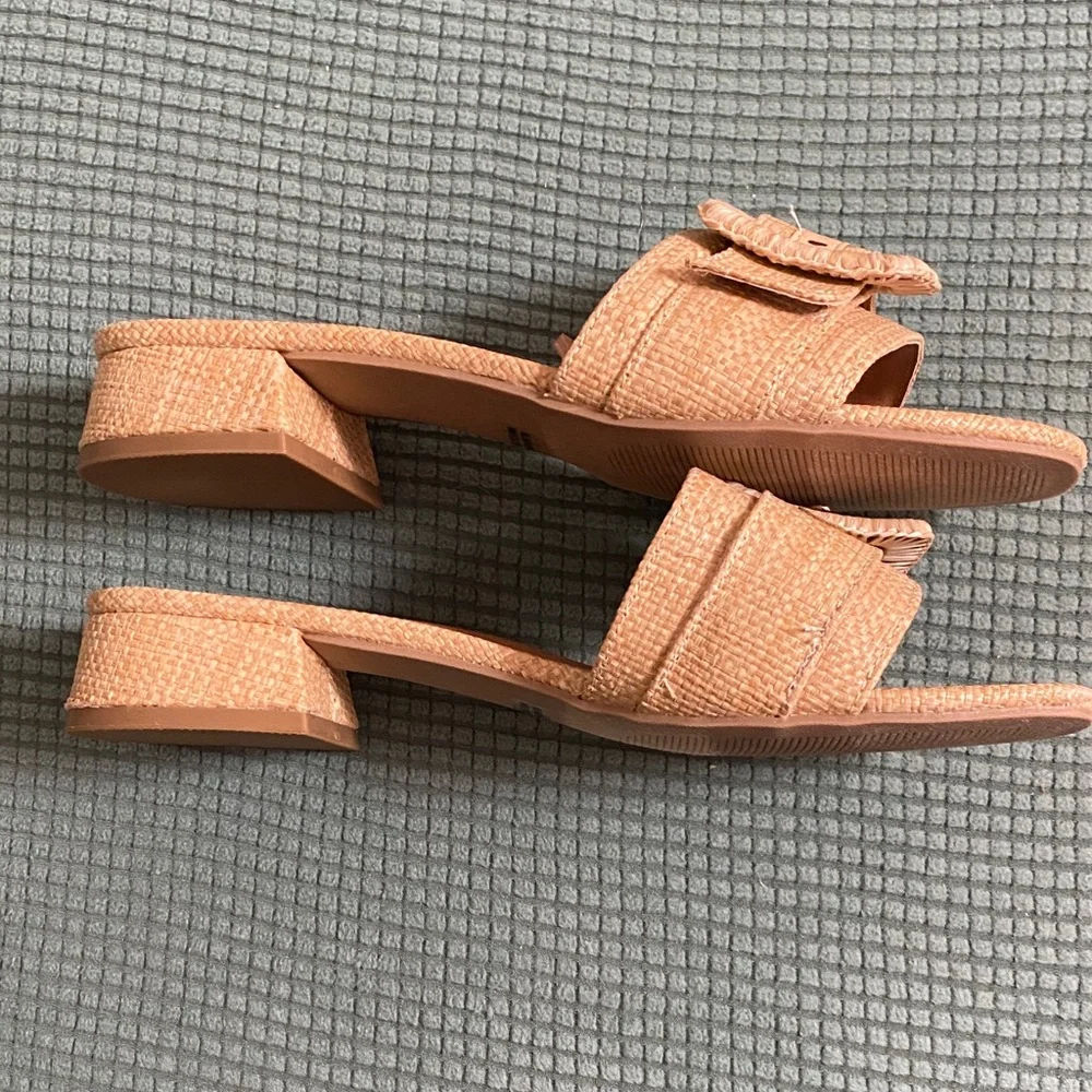 Tan New Dolce Vita Woven Slide Sandals Size 7.5